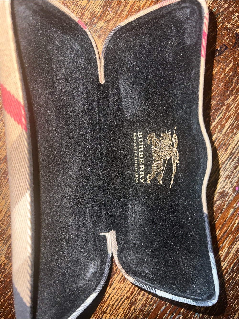 Burberry Men's Plaid Glasses Case in Beige Black and Red Accent - Picture 4 of 4